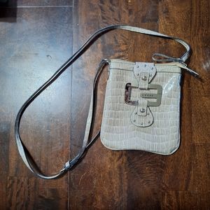 Guess crossbody purse